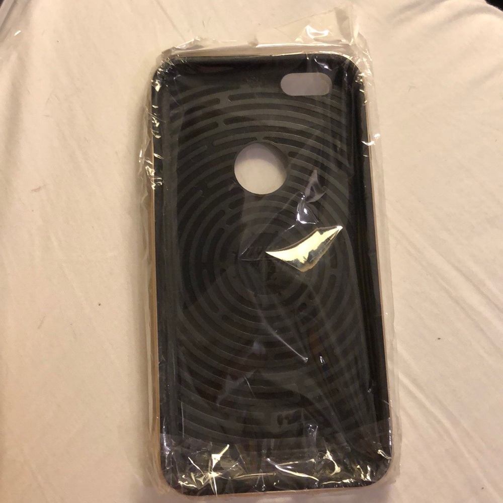 Versus iPhone 6 Plus case - Picture 2 of 4